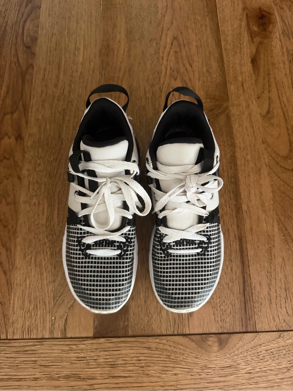 Nike Kids LeBron Witness 7GS White Black Basketball Shoes Size 6Y